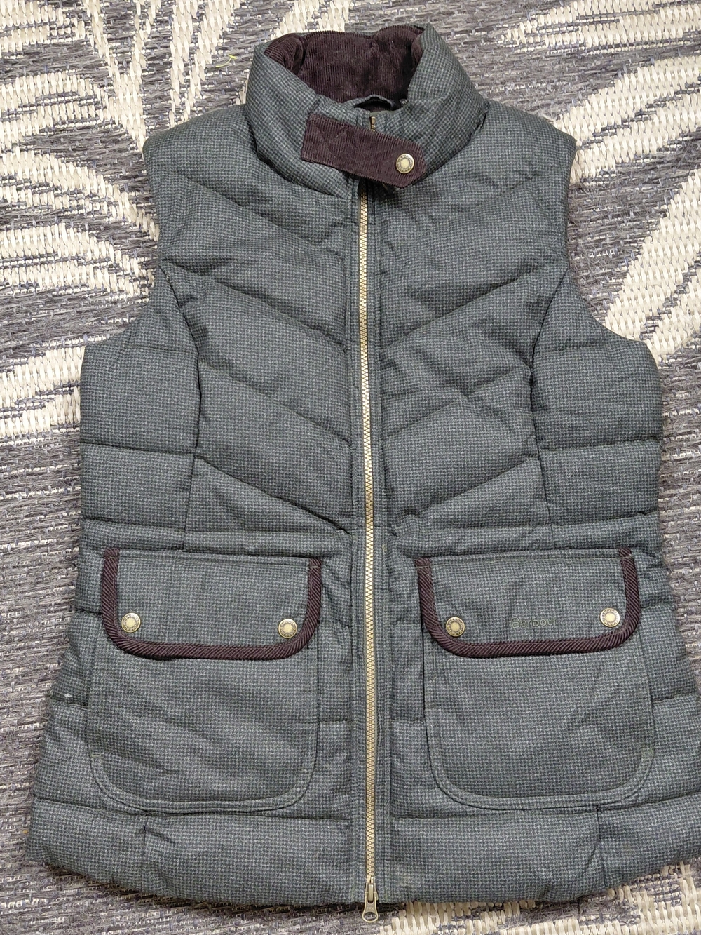 Barbour Whernside Quilted Vest Womens Size 8 Grey Puffer. Insulated